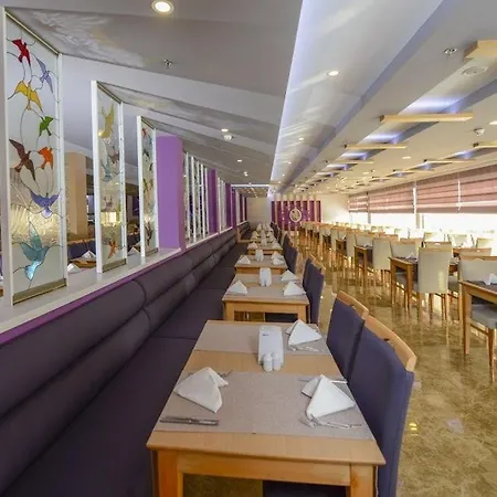 Sandy Hotel 4*